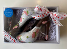 Load image into Gallery viewer, Chocolate Heels (Pair)
